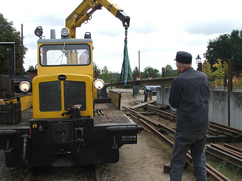 2009-09-30, Museumsbahn Weichenbau23.JPG